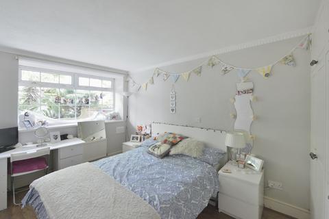 3 bedroom flat to rent, Halton Road London N1