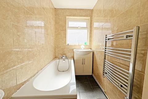 2 bedroom ground floor flat for sale, Flat 2, Ellis Court,  Cavendish Road, Skegness, PE25 2QP
