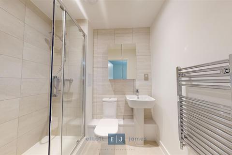 2 bedroom duplex to rent, Borders Lane, Loughton IG10