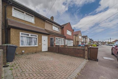 Marston Avenue, Dagenham