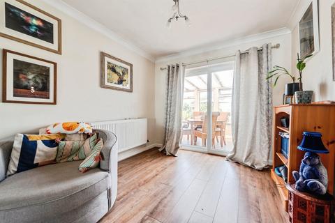 3 bedroom terraced house for sale, Ferndale Road, Swindon