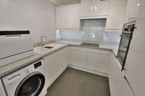 1 bedroom retirement property for sale, Fernlea Avenue, Ferndown, BH22