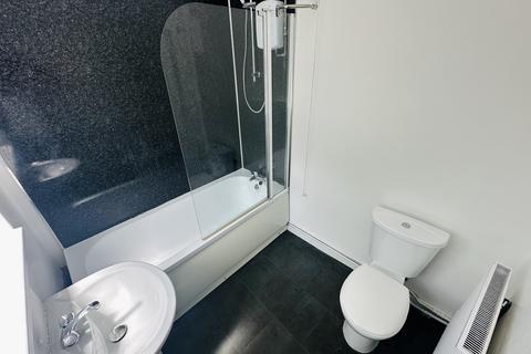 2 bedroom house to rent, Goldenhill Road, Stoke-on-Trent, ST4