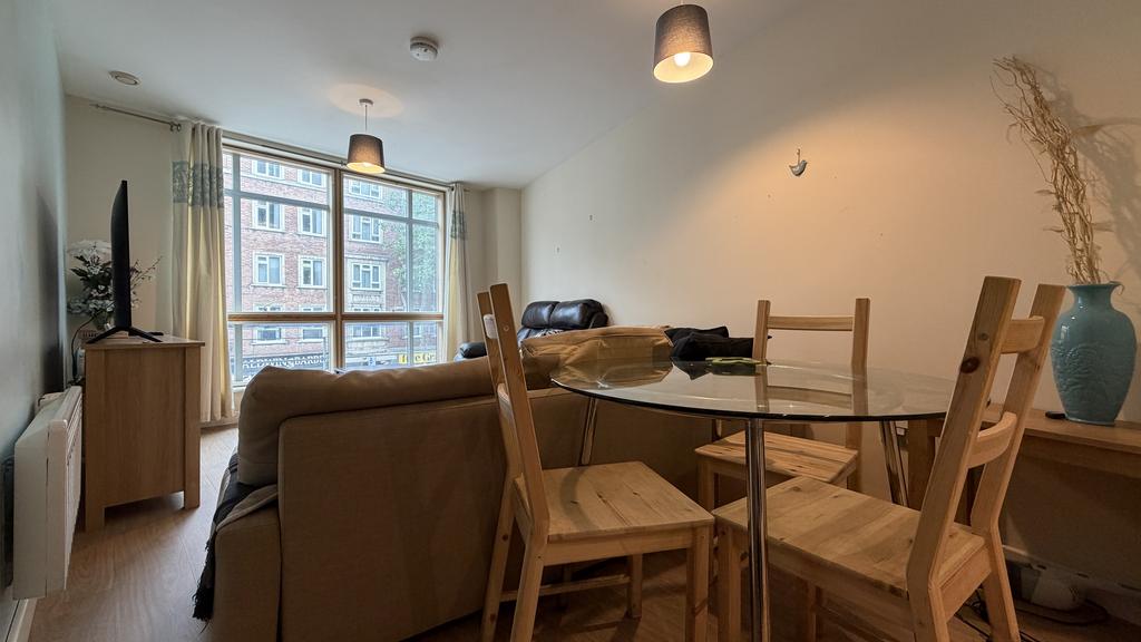 2 bedroom flat to rent