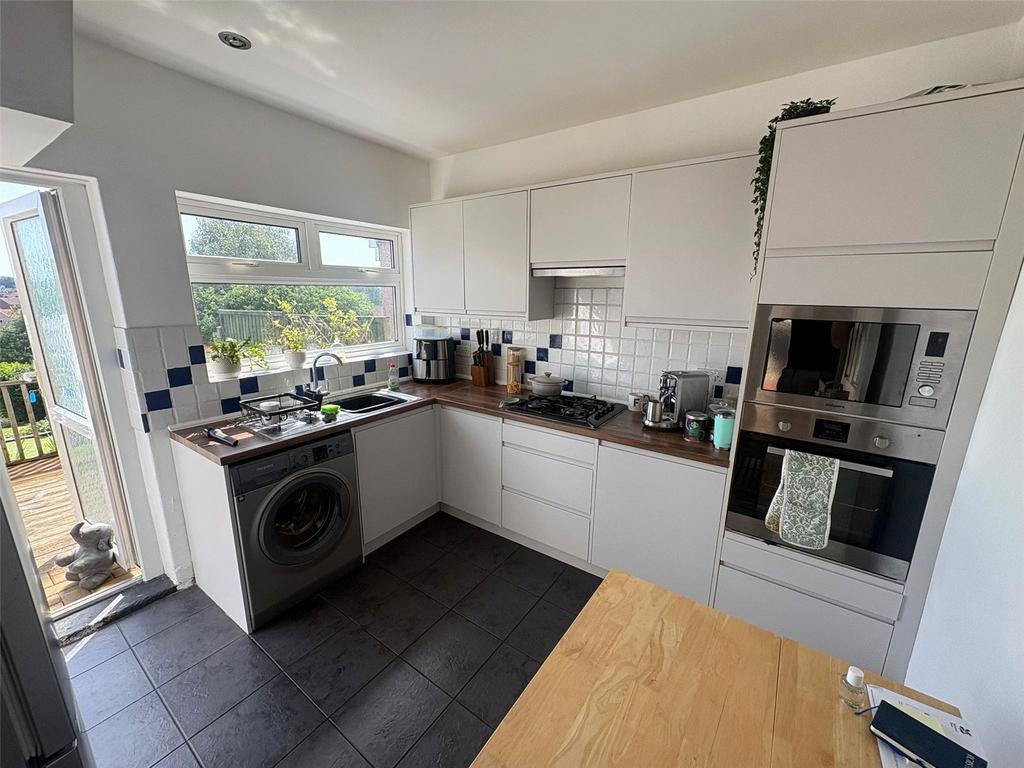 Burley Crest, Bristol, Gloucestershire, BS16 - View 3