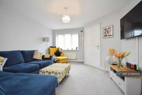3 bedroom semi-detached house to rent – pohled 2