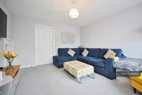 3 bedroom semi-detached house to rent – pohled 3