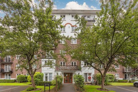 Studio for sale, Brompton Park Crescent, West Brompton, Fulham, London
