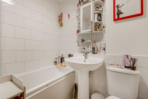 Studio for sale, Brompton Park Crescent, West Brompton, Fulham, London