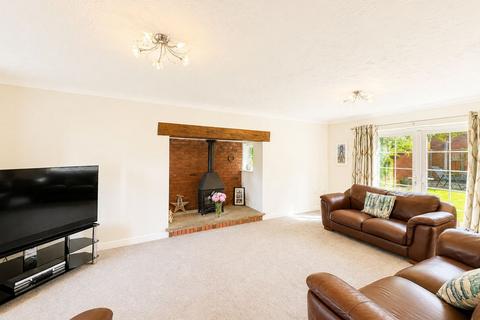 4 bedroom detached house for sale, Ashmole Avenue, St. Matthews, Burntwood, WS7 9QG