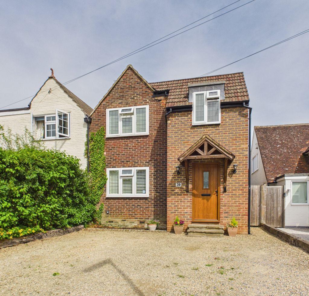 3 bedroom village house for sale in Tadworth on OnTheMarket 3 bedroom village house for sale in Tadworth on OnTheMarket