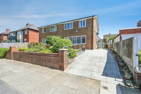 3 bedroom semi-detached house for sale, Common Road, Newton-le-Willows, WA12