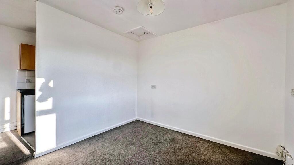 Apartment in Bristol, St Jude's, Easton - View 2