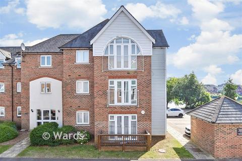 2 bedroom apartment for sale, The Lakes, Larkfield, Kent