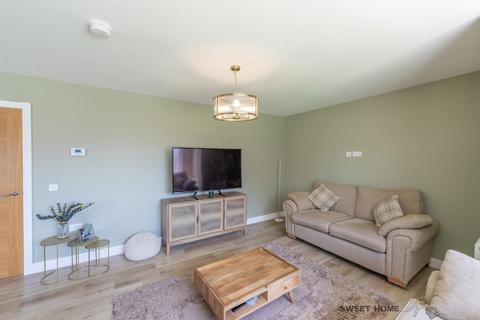 4 bedroom detached house for sale, Kilkeel Avenue, Glenboig, Coatbridge, ML5 2TT