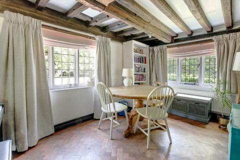 6 bedroom character property for sale, Headcorn Road, Biddenden, Kent, TN27 8JN