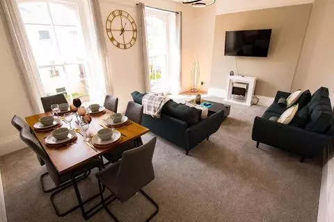 3 bedroom apartment to rent