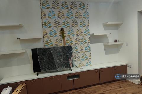 3 bedroom terraced house to rent, Ager Avenue, Dagenham, RM8