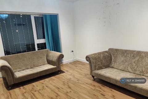 3 bedroom terraced house to rent, Ager Avenue, Dagenham, RM8