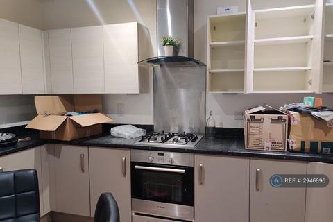 3 bedroom terraced house to rent, Ager Avenue, Dagenham, RM8