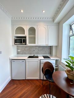 undefined, Drapers Road, London, E15