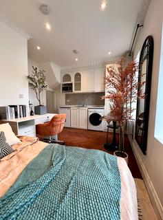 undefined, Drapers Road, London, E15