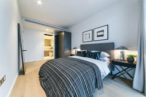 undefined, George Street, London, E14
