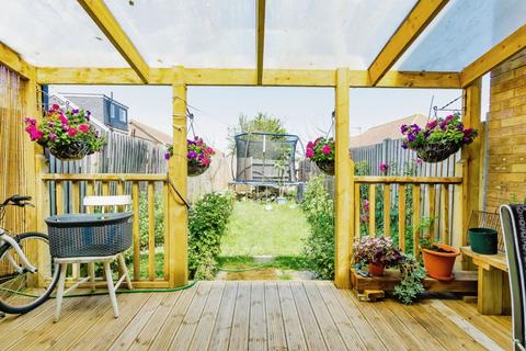 2 bedroom terraced house for sale, Sandpiper Drive, Erith, DA8