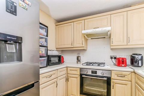 2 bedroom terraced house for sale, Sandpiper Drive, Erith, DA8