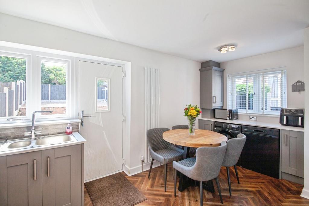 House in Sheffield, South Yorkshire - View 5