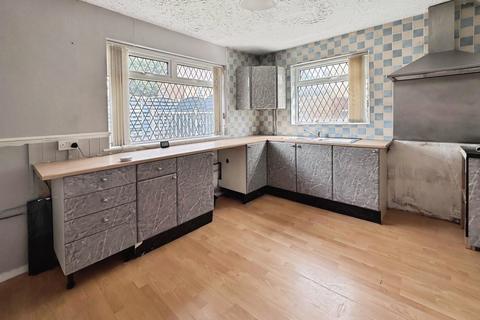 3 bedroom semi-detached house for sale, Foldings Parade, Scholes, Cleckheaton, BD19