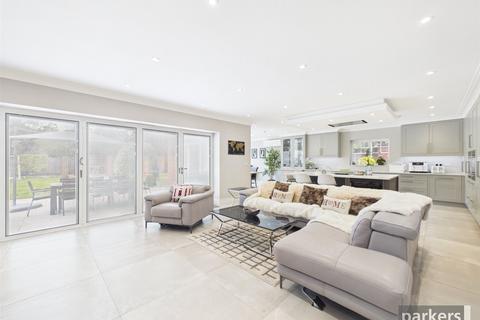 5 bedroom detached house for sale, Aldbourne Avenue, Wokingham RG6