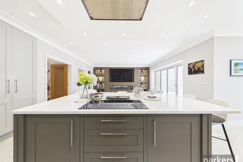 5 bedroom detached house for sale, Aldbourne Avenue, Wokingham RG6
