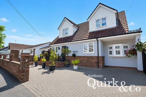 Delfzul Road, Canvey Island, SS8
