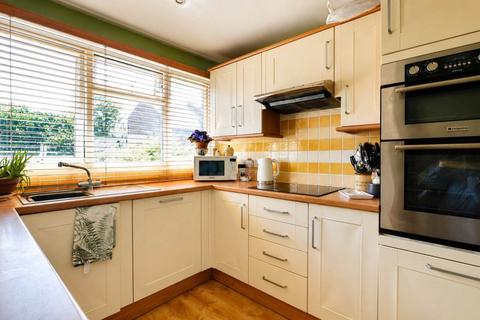 3 bedroom end of terrace house for sale, The Close, Codicote