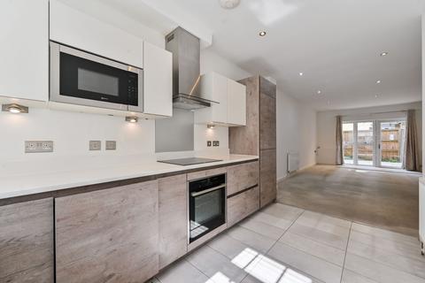 4 bedroom house for sale, Vicarage Crescent, Battersea, London, SW11