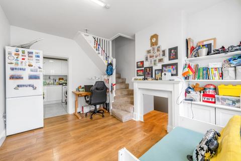 2 bedroom semi-detached house for sale, Kew Road, TW9