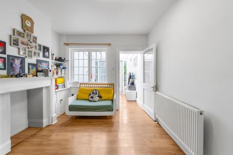 2 bedroom semi-detached house for sale, Kew Road, TW9