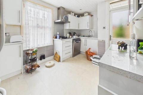 Residential development for sale, 2 Flats, over 2250 sq feet accomm, Gotham Street, Leicester