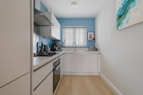 2 bedroom terraced house for sale, Elson Road, Horley, Surrey, RH6