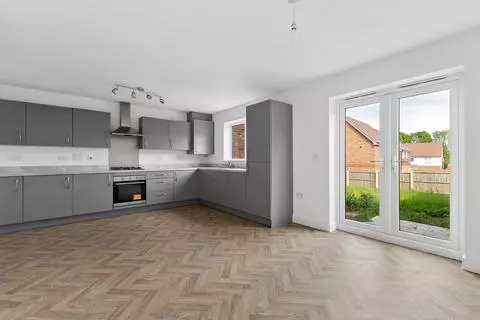 4 bedroom detached house to rent – pohled 2