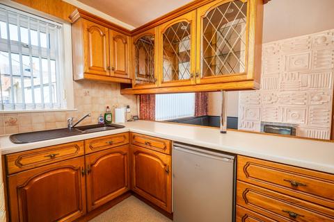 3 bedroom semi-detached house for sale, Westroyd Avenue, Cleckheaton