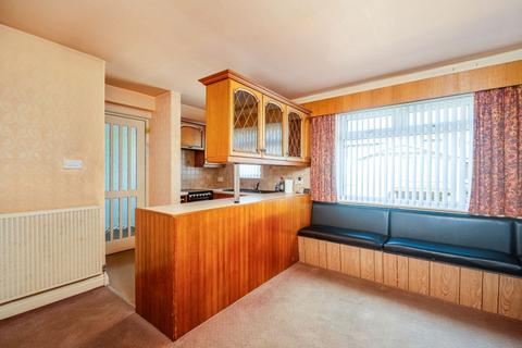 3 bedroom semi-detached house for sale, Westroyd Avenue, Cleckheaton