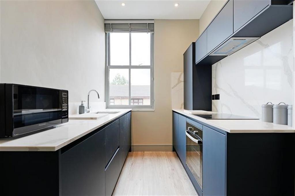 Apartment in Sheffield, South Yorkshire - View 2