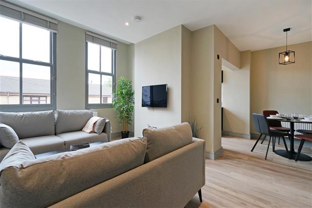 Apartment in Sheffield, South Yorkshire - More