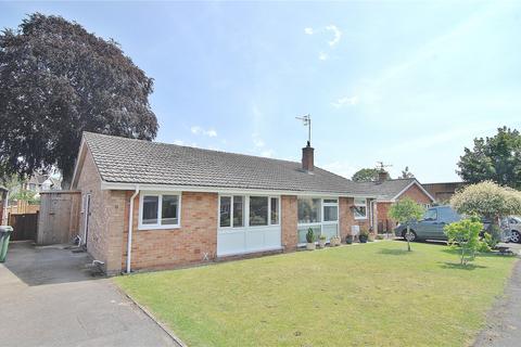 2 bedroom bungalow for sale, White House Park, Cainscross, Stroud, Gloucestershire, GL5