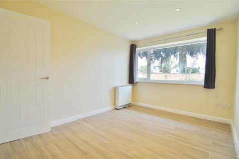2 bedroom bungalow for sale, White House Park, Cainscross, Stroud, Gloucestershire, GL5