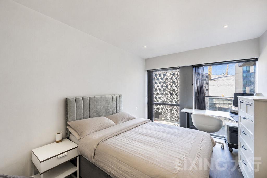 Apartment in London, Royal Borough of Greenwich - View 3
