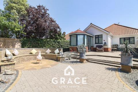 3 bedroom detached bungalow for sale, Temple Road, Ipswich