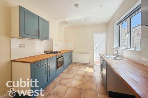 2 bedroom terraced house to rent, Landguard Road Southsea PO4